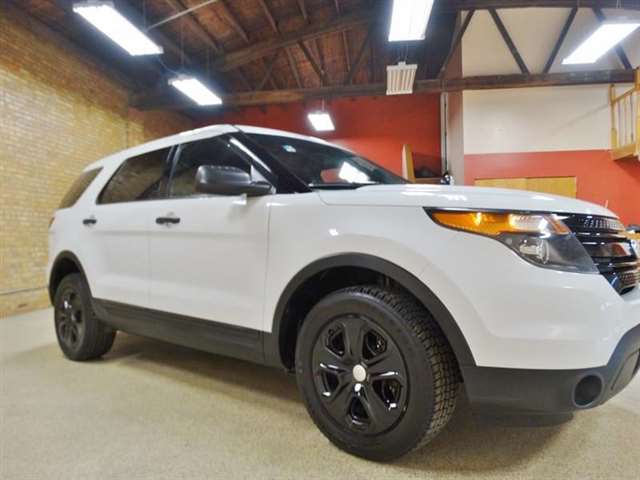 Ford Explorer 2013 photo 16